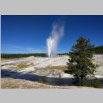 IMG_20160906_120150_Yellowstone_BeehiveGeyser.jpg