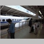 JapanTrain_BulletTrainArriving.jpg
