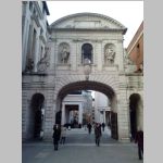 CAM00359_London_StPauls.jpg